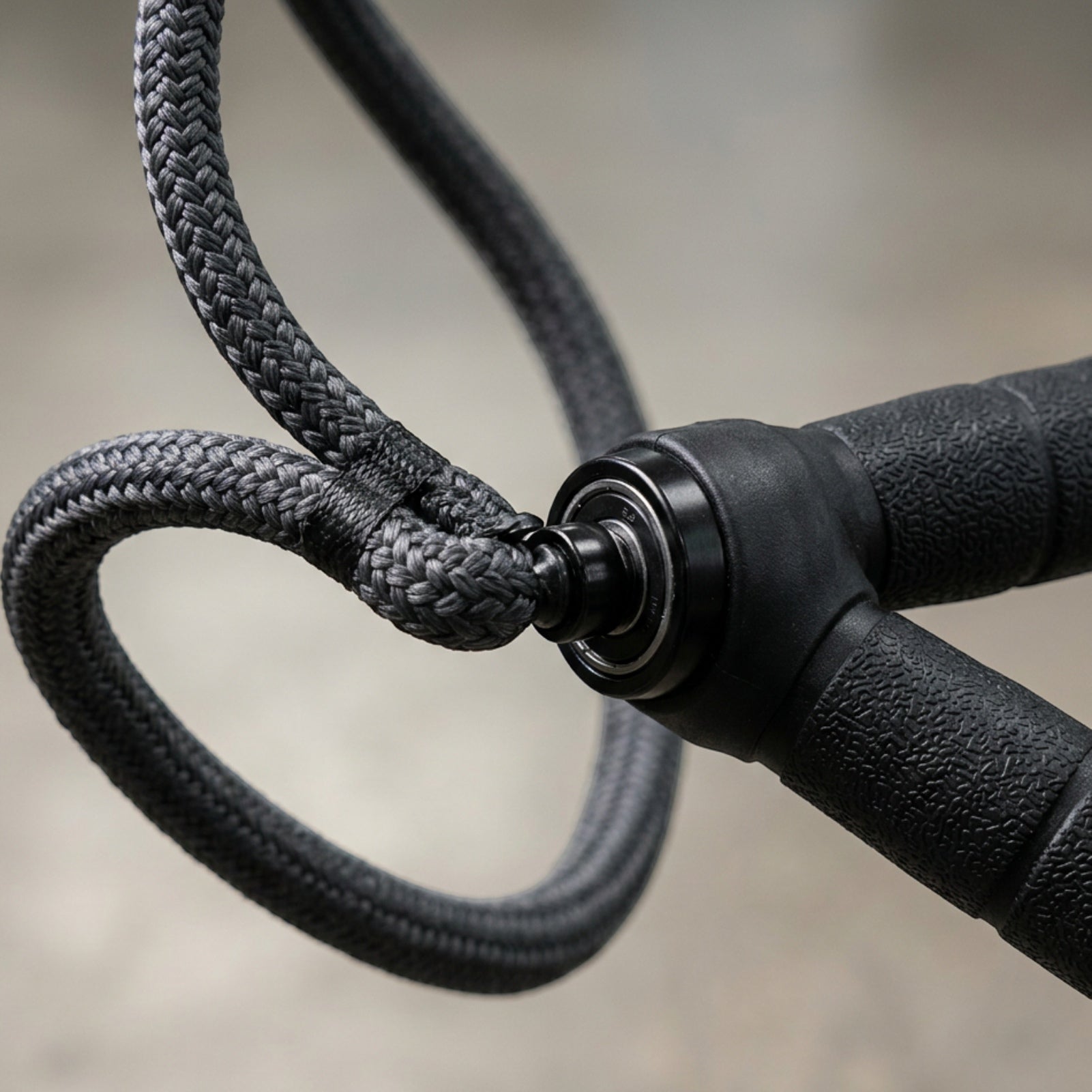 Kezzstudio Braidecho Weighted Jump Rope 10 ft Charcoal Braided - Detail view